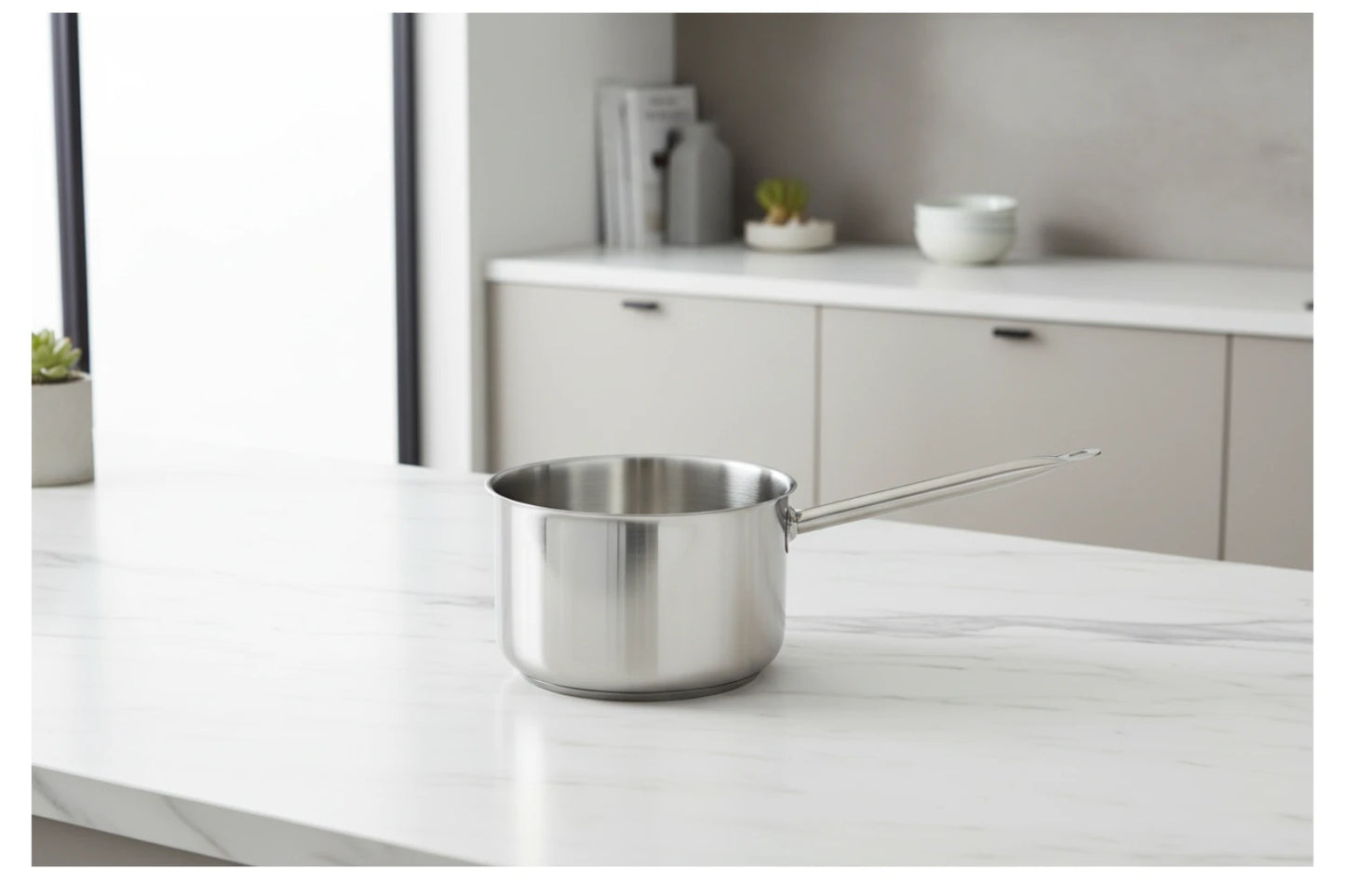 GrandHotel Dyp Kasserolle 16cm u/Lokk - 2.2L